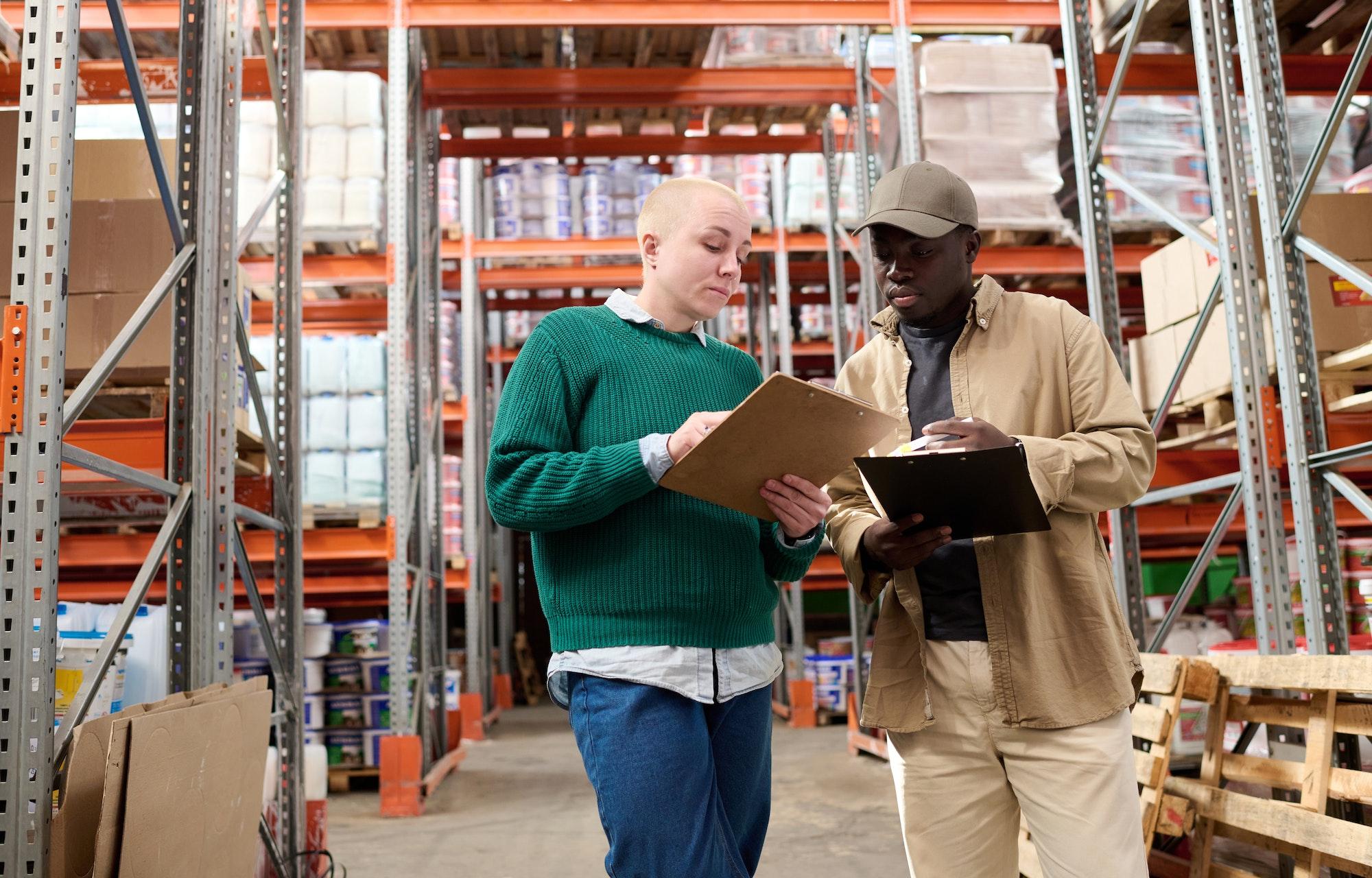 icons/multiethnic-industrial-workers-working-in-warehouse-2.jpg